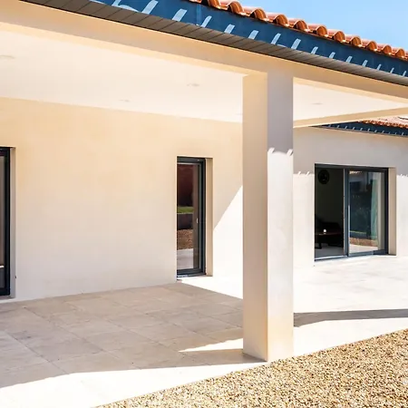 Superbe Climatisee Villa Connaux